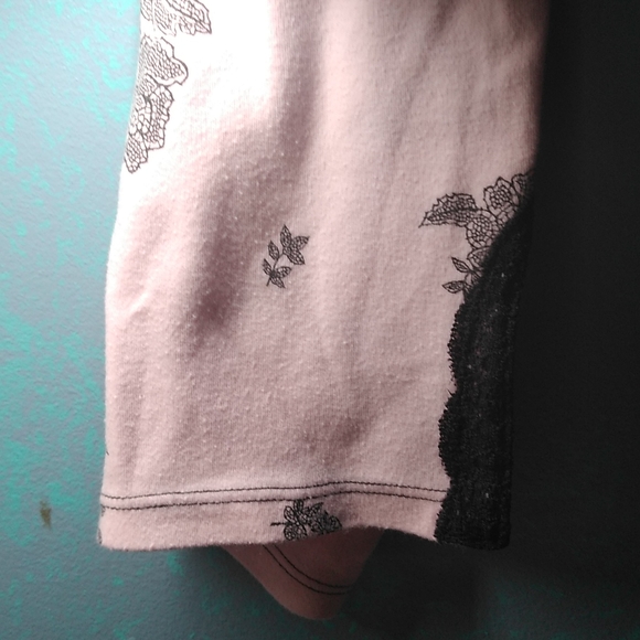 Liz Claiborne Pink  Black Toile Floral Long Sleeve Pajama Set Size Medium - Picture 4 of 9